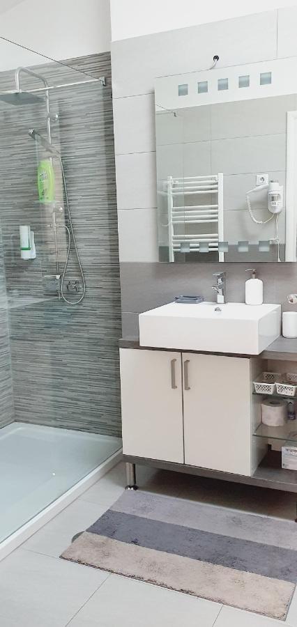 Johanna House Bucarest Esterno foto